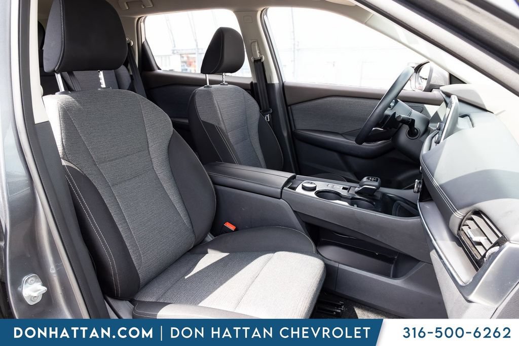 Used 2023 Nissan Rogue SV AWD/4WD image 18