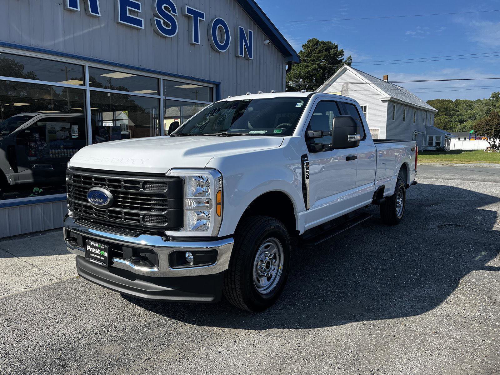 New 2026 Ford F250 XL w/ XL Chrome Package image 2