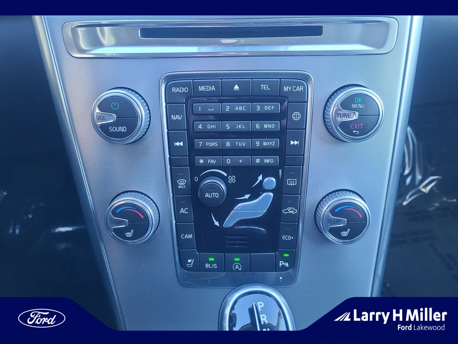 Used 2017 Volvo XC60 T5 Dynamic w/ Preferred Option Package image 30