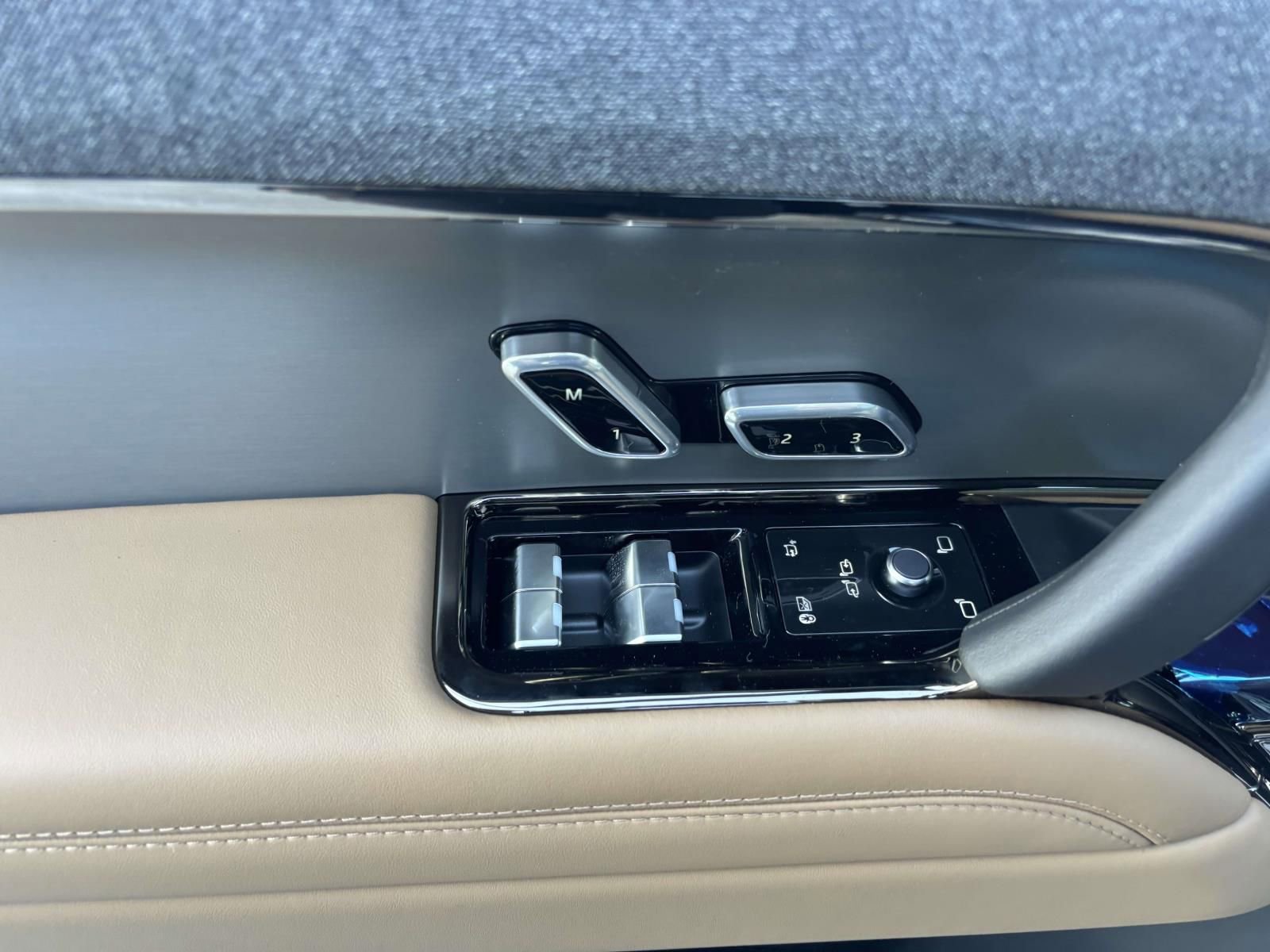 New 2026 Land Rover Range Rover Sport SE image 12