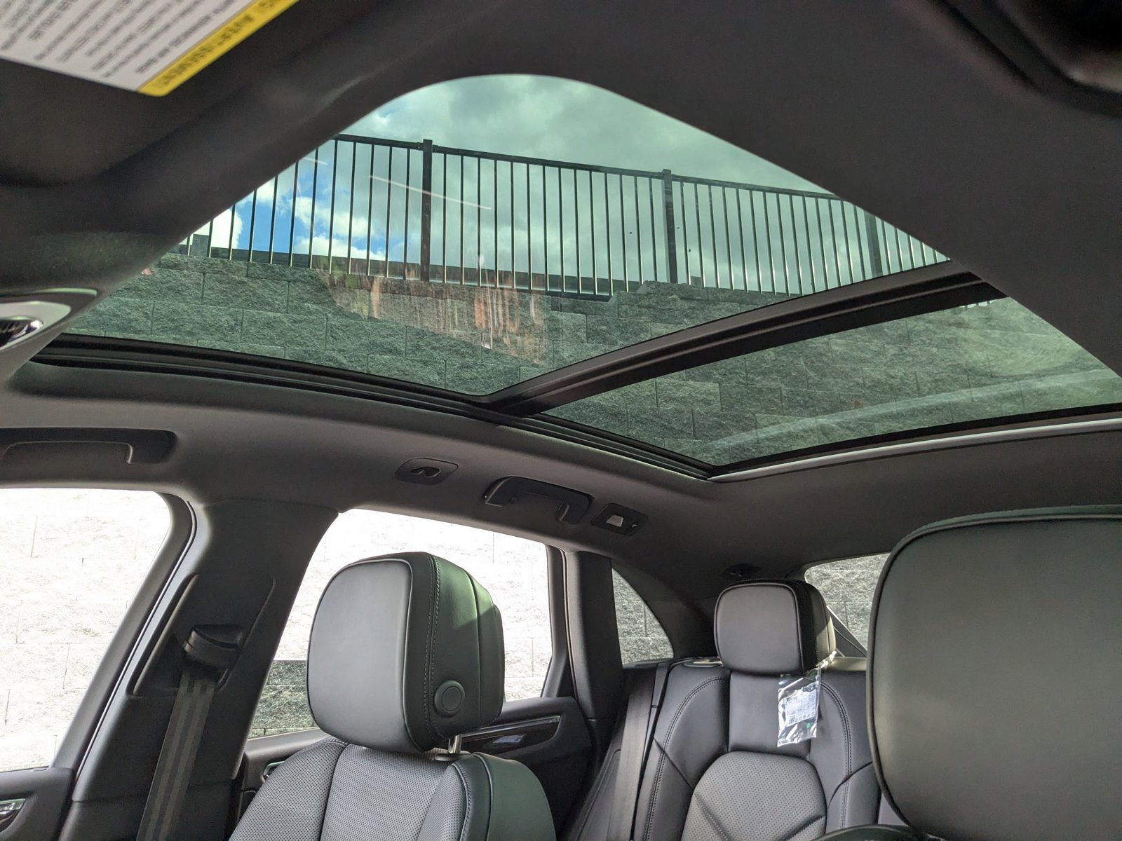 Certified 2026 Porsche Macan image 28