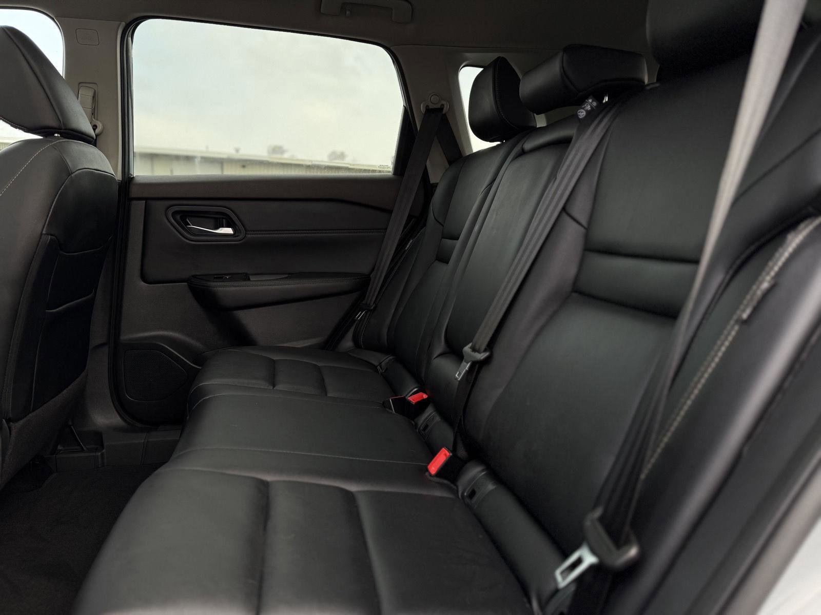 Used 2023 Nissan Rogue SL image 13