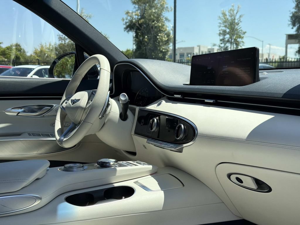 Certified 2023 Genesis Electrified GV70 AWD/4WD image 22