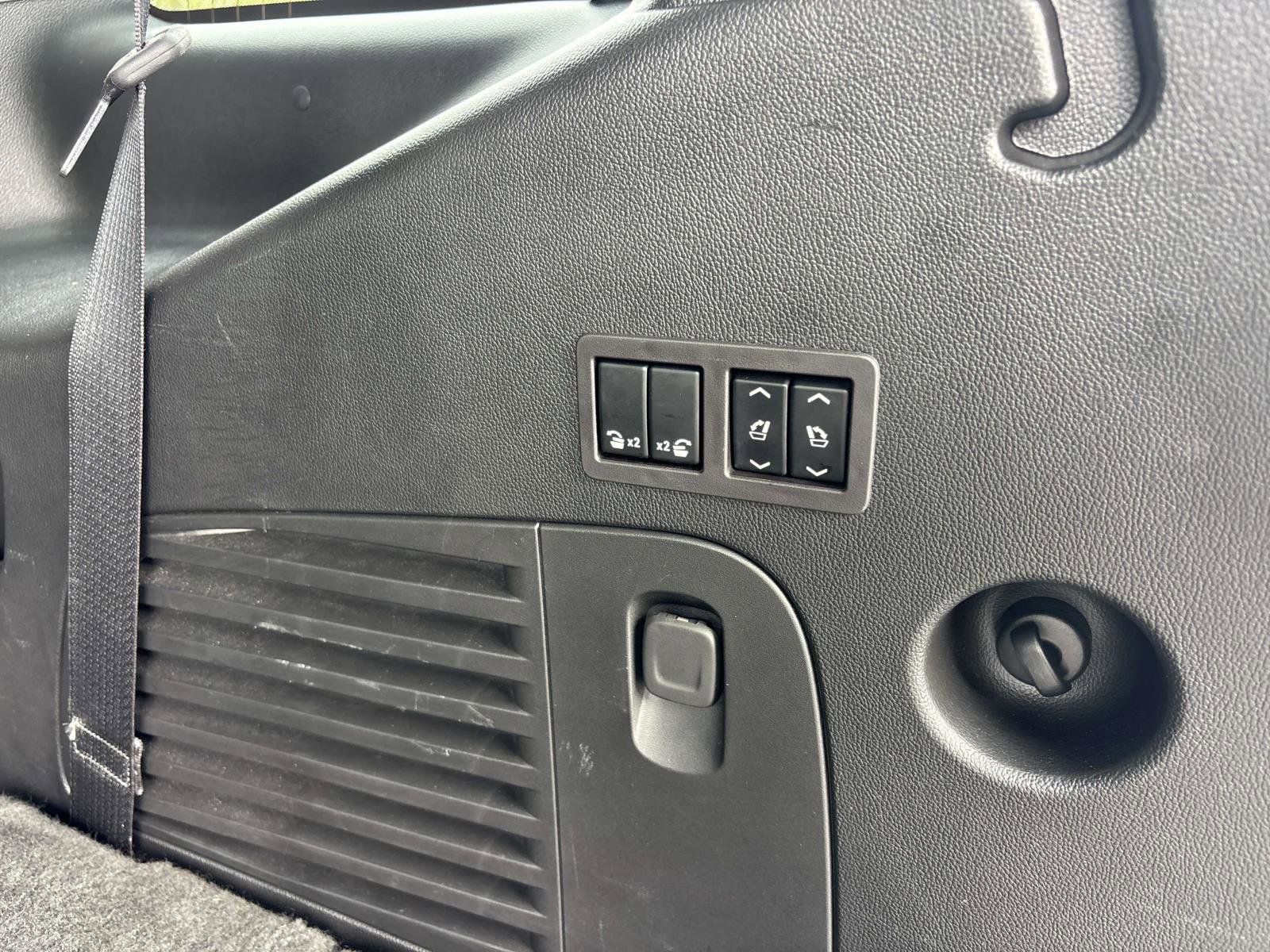 Used 2020 Cadillac Escalade Luxury image 19