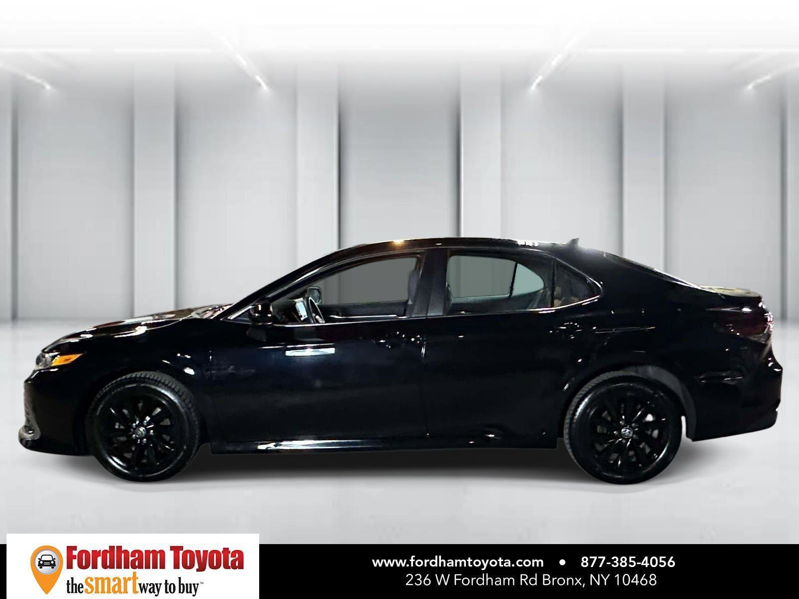 Used 2022 Toyota Camry LE image 7