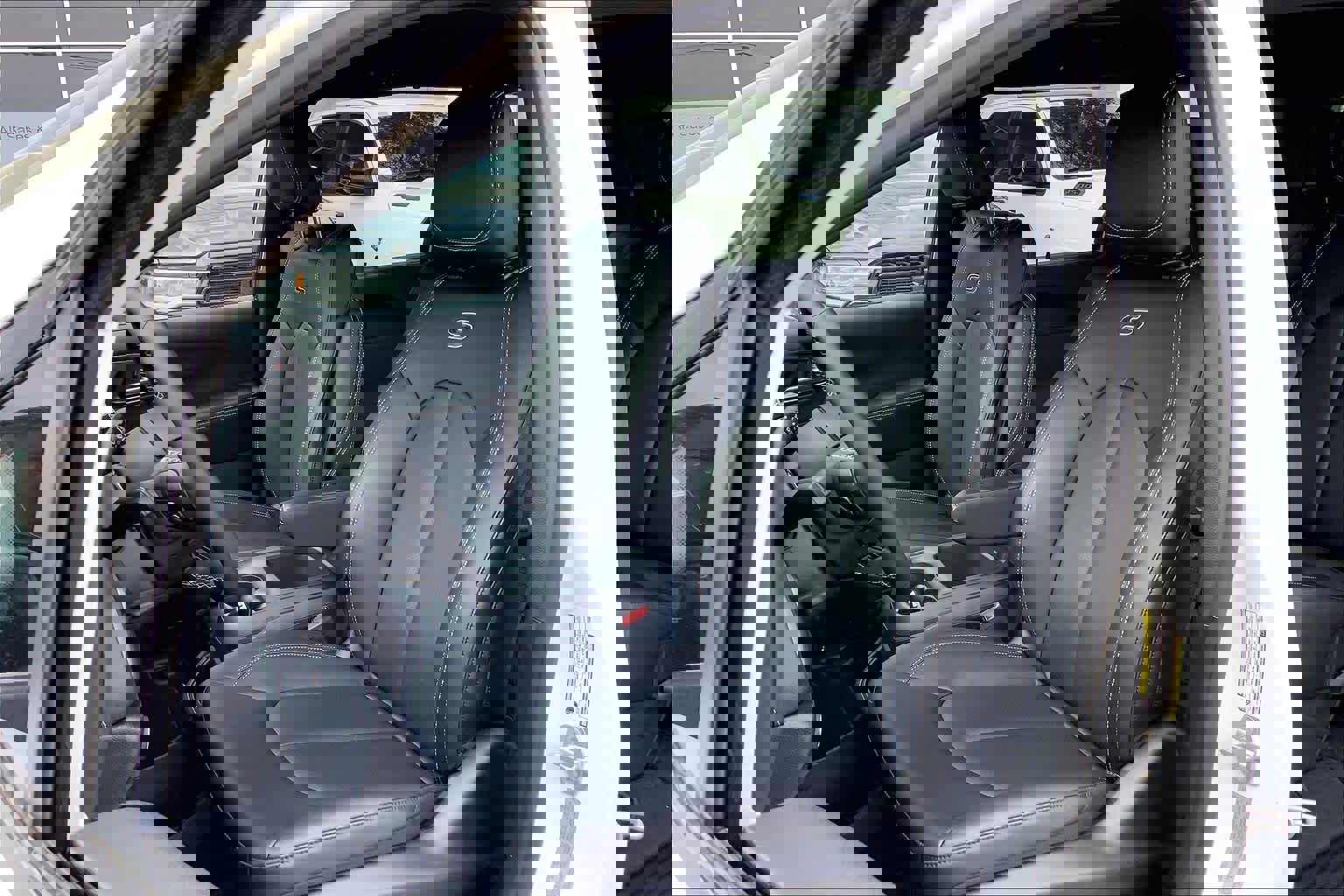 New 2026 Chrysler Pacifica Select w/ S Appearance Package image 9