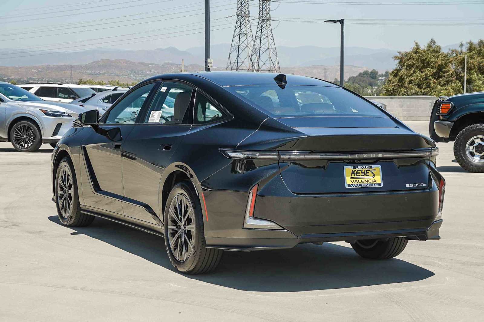 New 2026 Lexus ES 350e FWD image 6