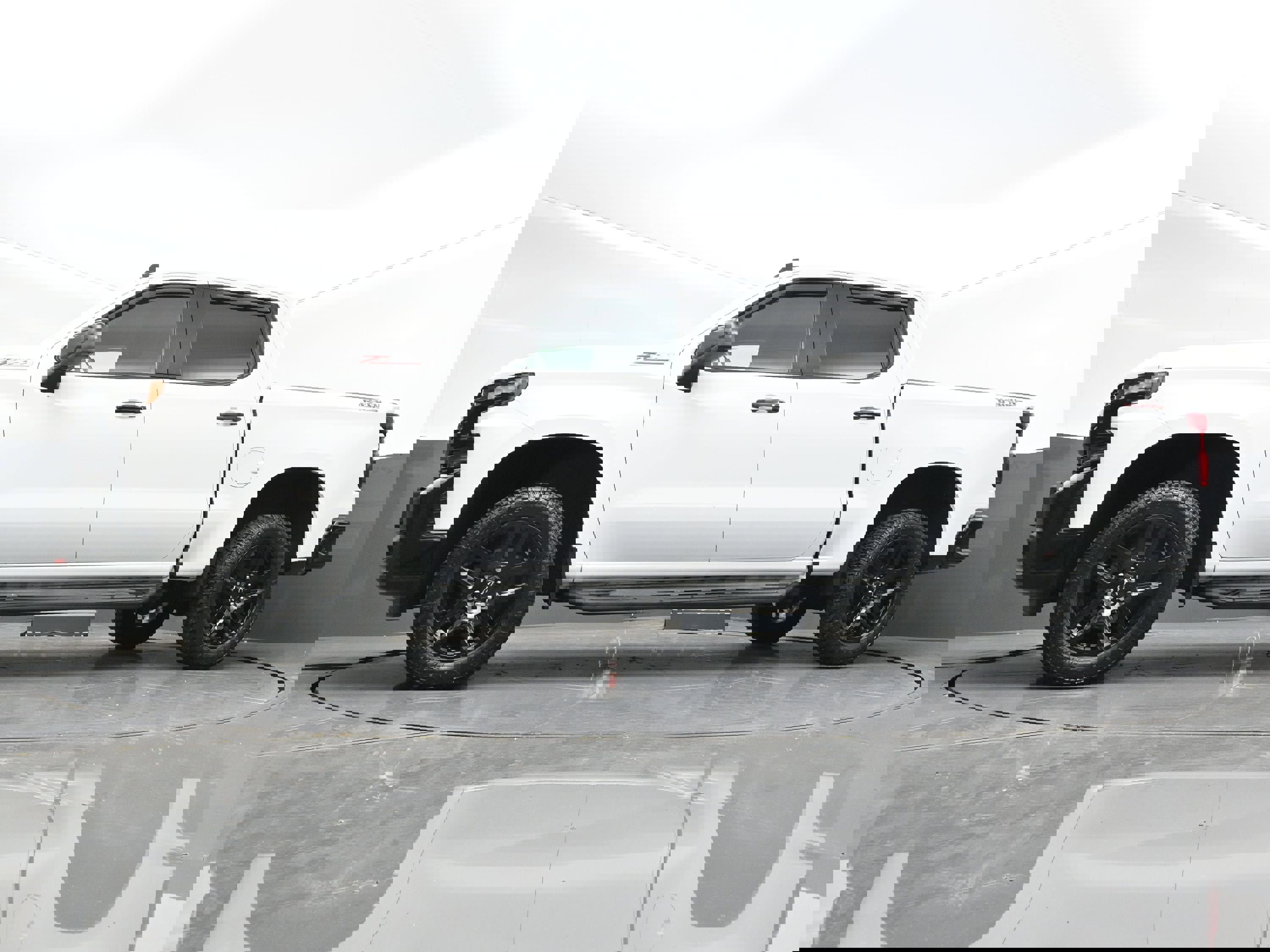 Used 2021 Chevrolet Silverado 1500 LT Trail Boss w/ Bed Protection Package image 40