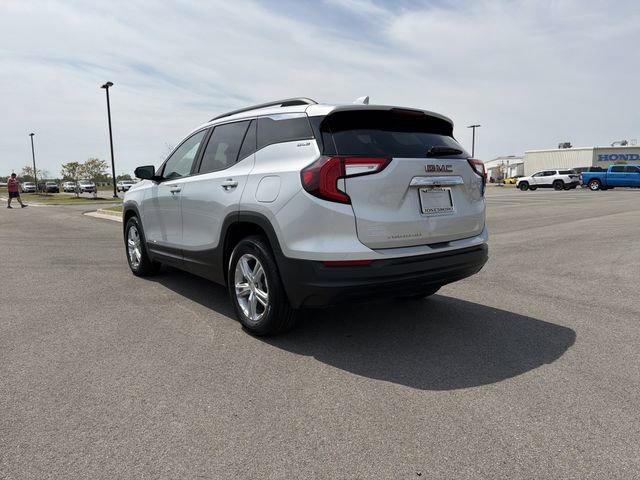 Used 2022 GMC Terrain SLE w/ Driver Convenience Package FWD image 5
