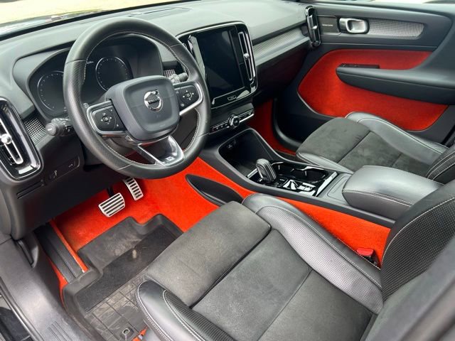 Used 2020 Volvo XC40 T5 R-Design w/ Protection Package Premier AWD/4WD image 23