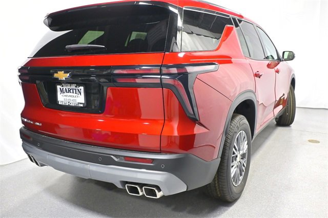 New 2026 Chevrolet Traverse LT image 3