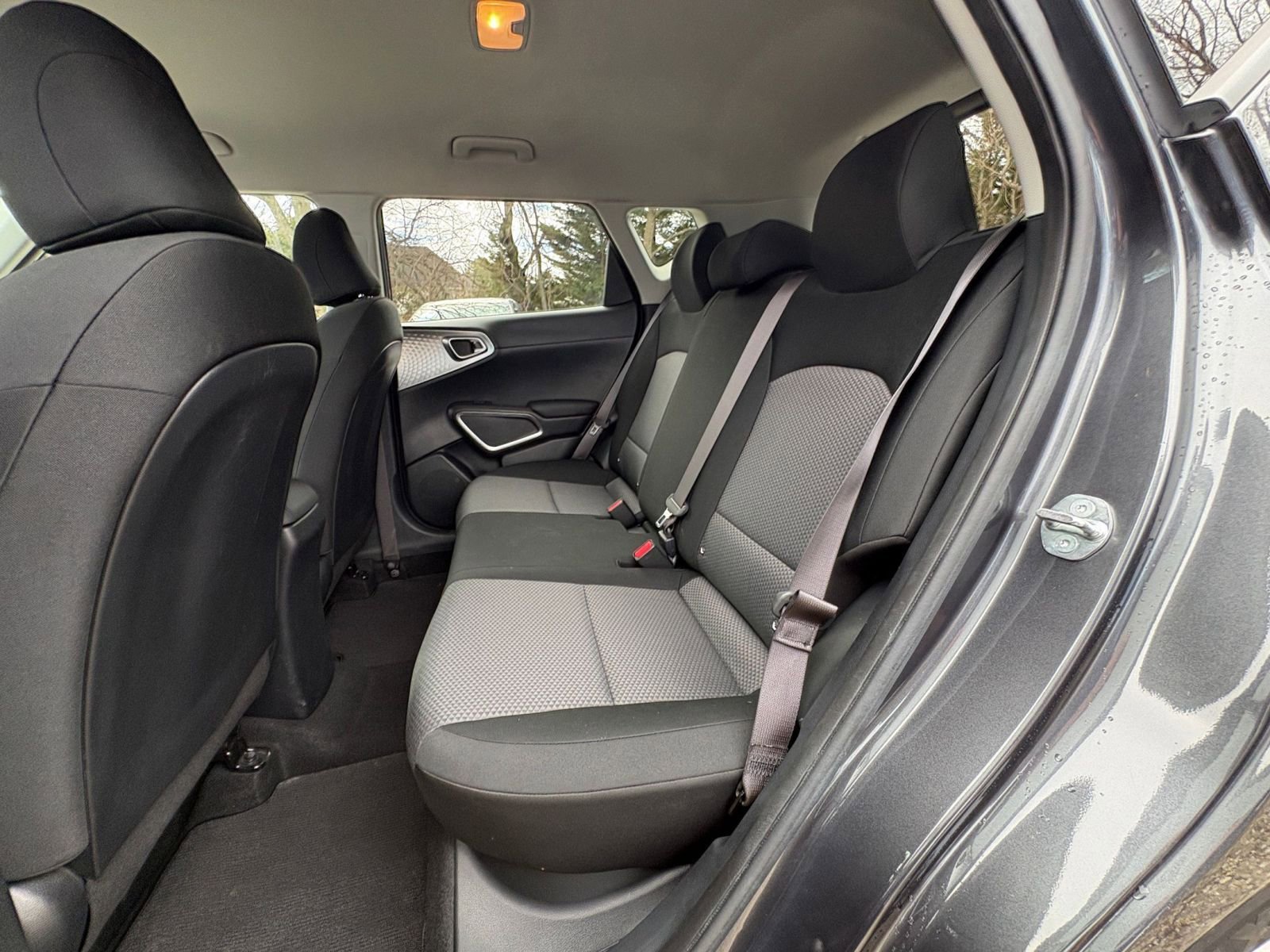 Used 2025 Kia Soul LX w/ LX Technology Package FWD image 22