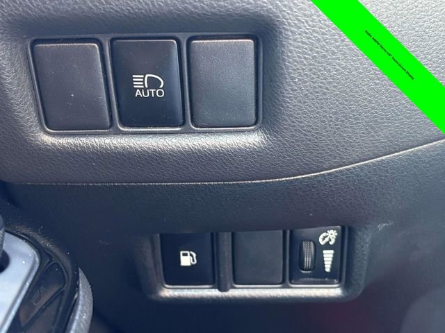 Used 2019 Toyota C-HR XLE image 10