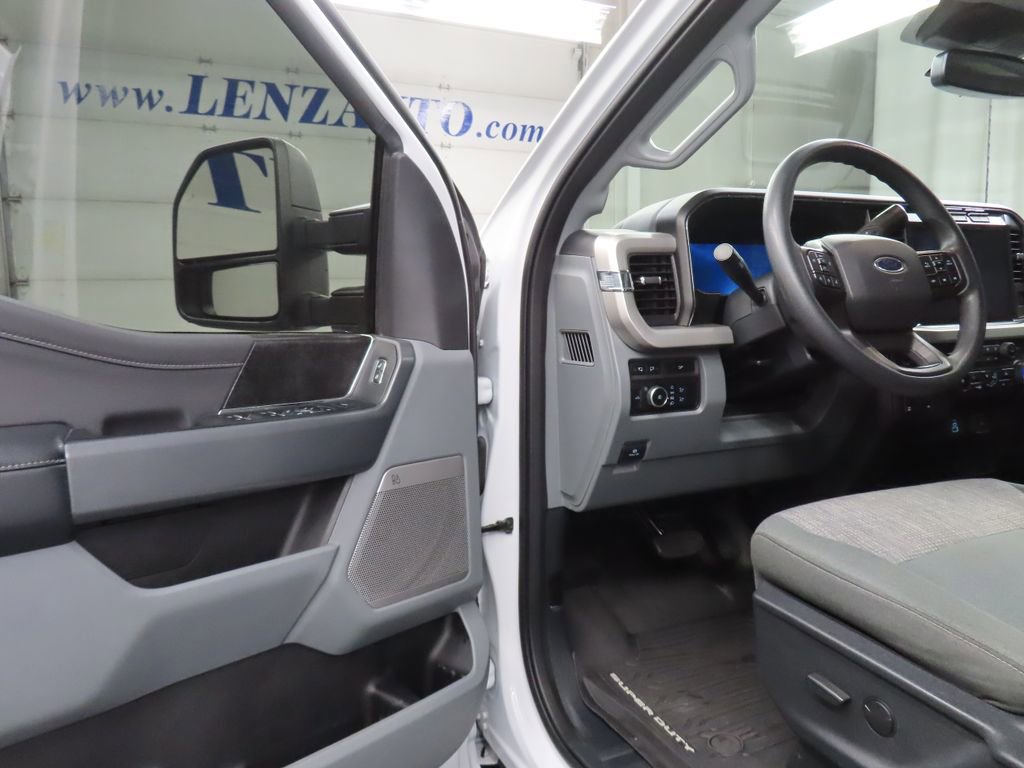 Used 2024 Ford F350 XLT w/ XLT Premium Package AWD/4WD image 43