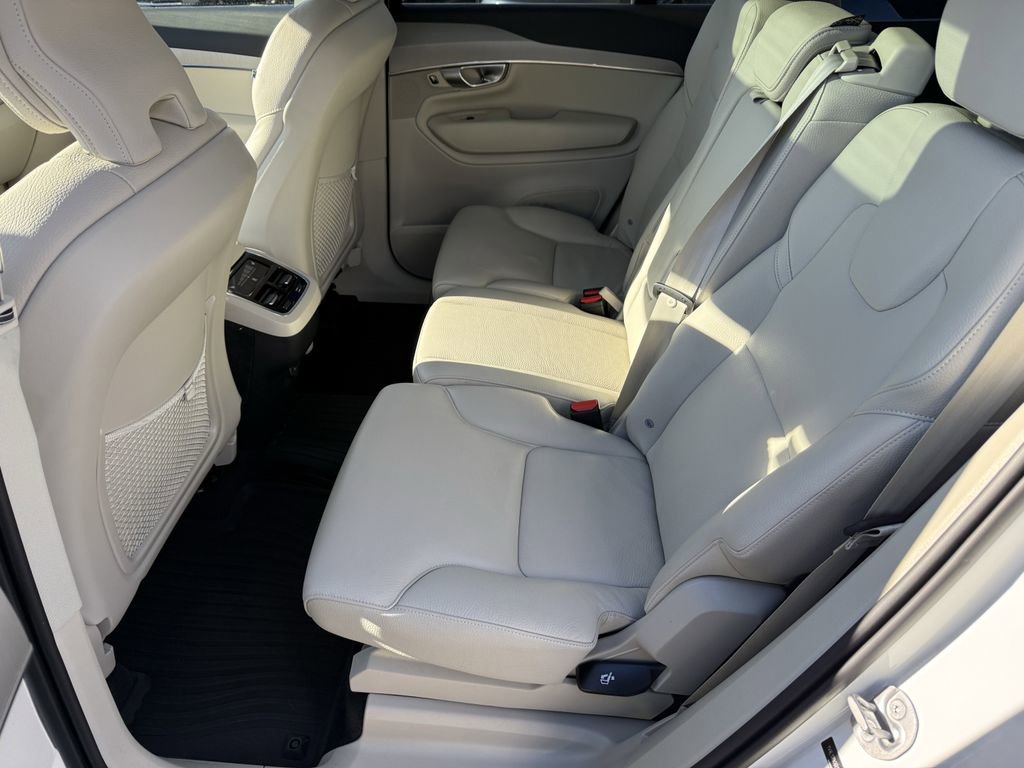 Certified 2024 Volvo XC90 B5 Core w/ Protection Package Premier image 11
