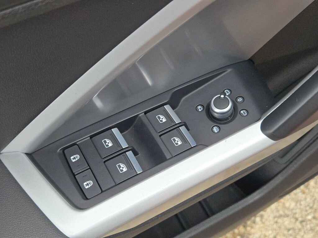 Used 2022 Audi Q3 2.0T Premium image 22