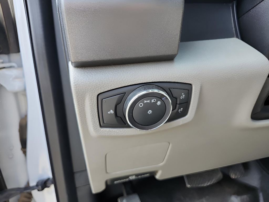 Used 2020 Ford F250 XL w/ Power Equipment Group RWD image 19
