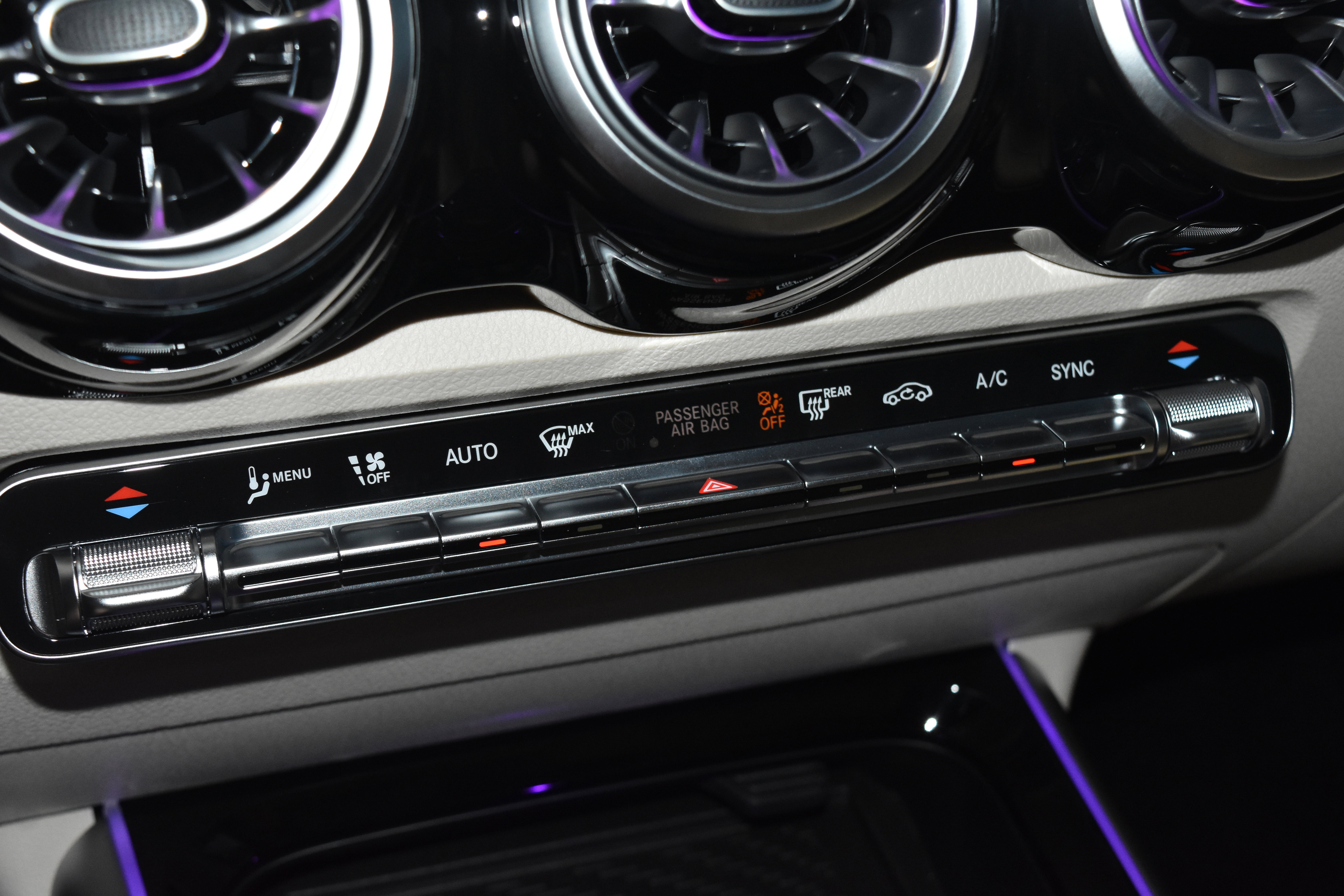 New 2026 Mercedes-Benz GLB 250 4MATIC image 12
