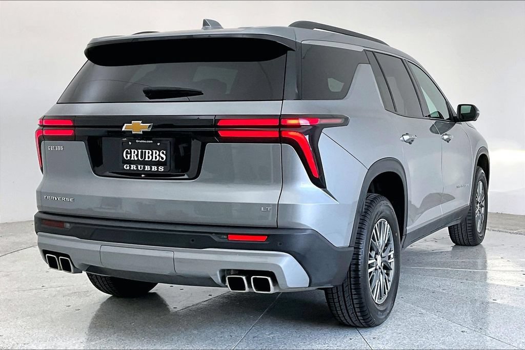Used 2024 Chevrolet Traverse LT FWD image 15