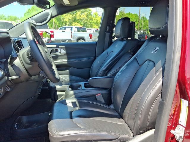 Used 2022 Chrysler Pacifica Touring-L w/ Uconnect Theater Family Group AWD/4WD image 12