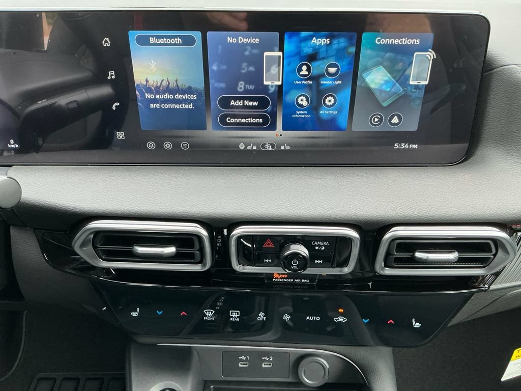 New 2026 Nissan Sentra SR w/ SR Premium Package FWD image 17