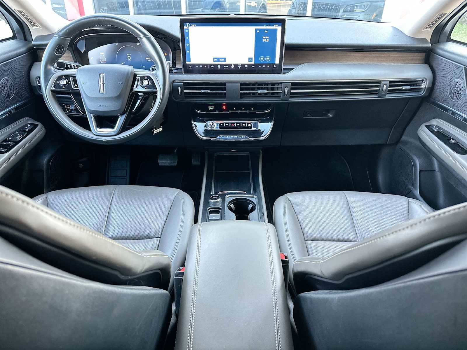 Used 2023 Lincoln Corsair Reserve image 25