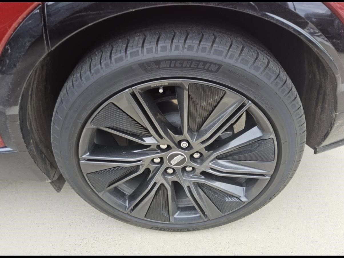 Used 2025 Cadillac Lyriq Sport w/ Nappa Leather Package AWD/4WD image 6