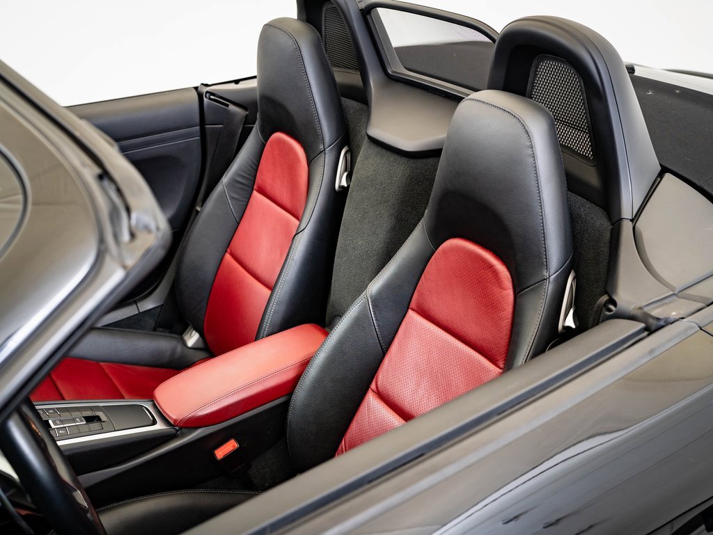 Certified 2018 Porsche 718 Boxster image 16