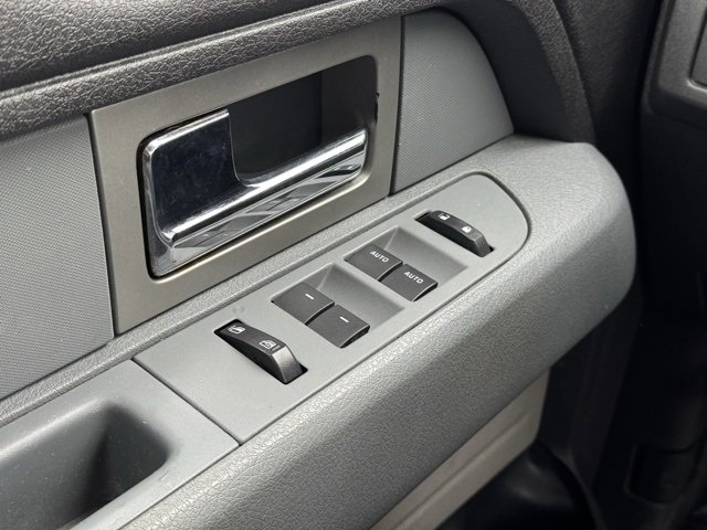 Used 2011 Ford F150 XLT w/ XLT Chrome Pkg image 26