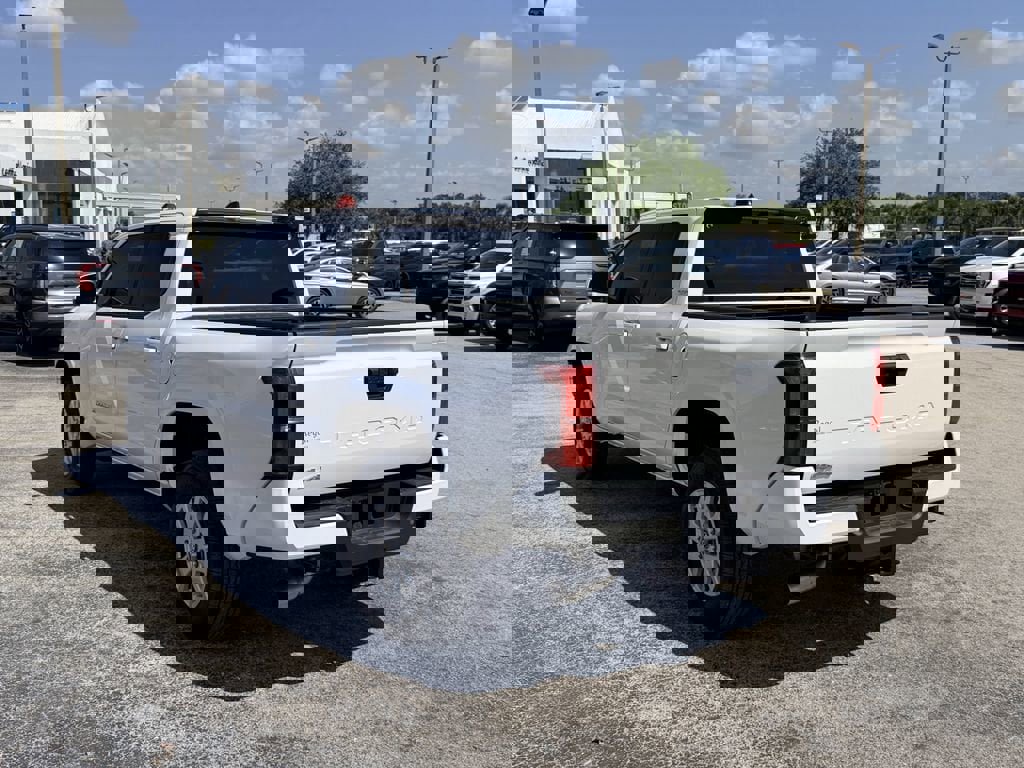 Used 2024 Toyota Tacoma SR5 image 7