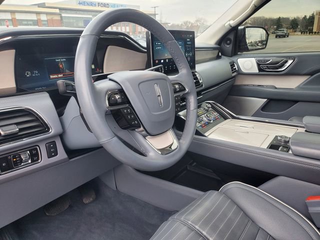 Used 2024 Lincoln Navigator Black Label image 14