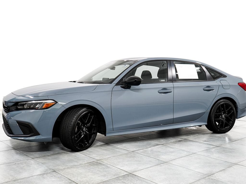 Used 2023 Honda Civic Sport image 4