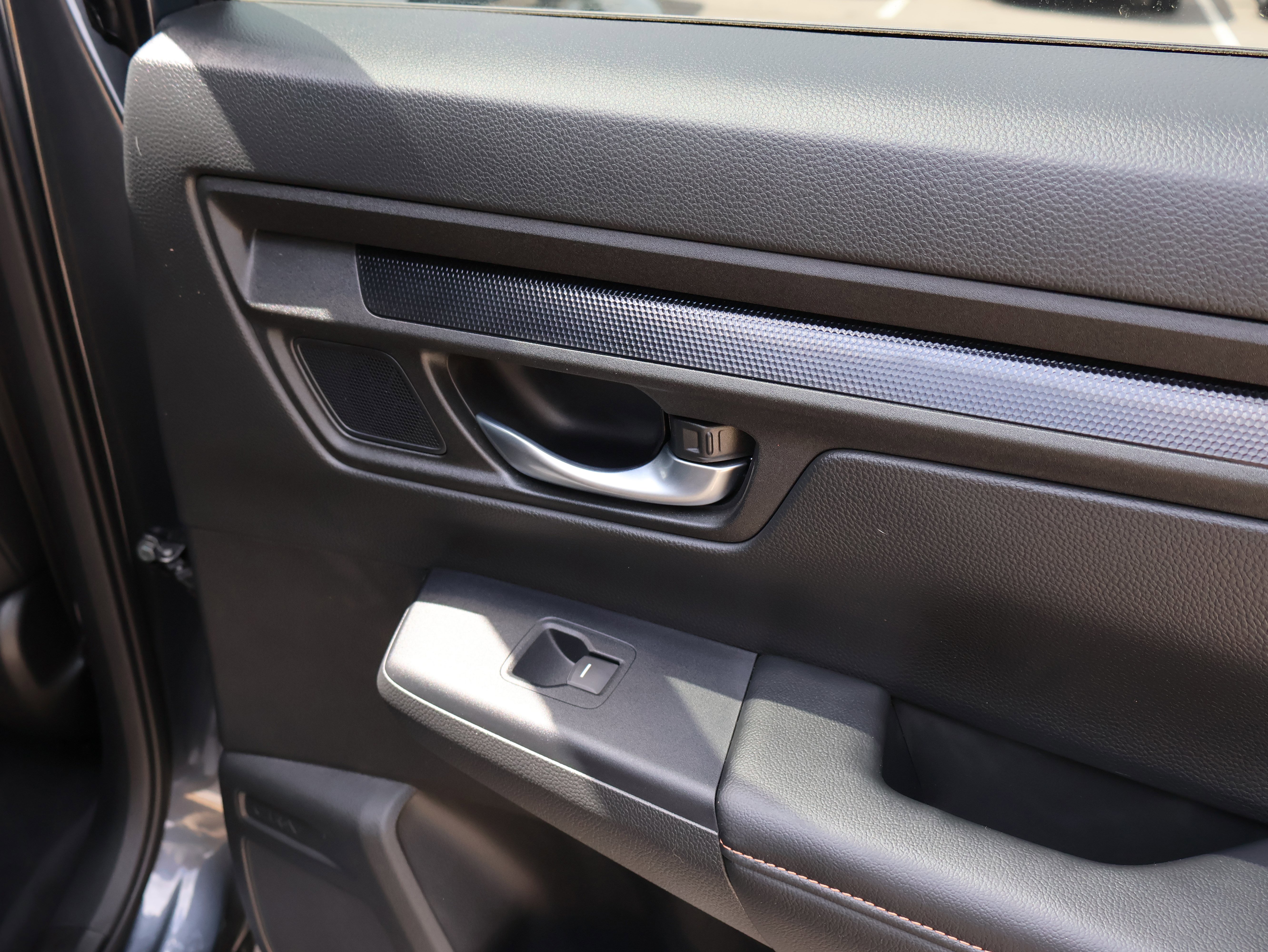 Used 2025 Honda CR-V Sport-L image 14