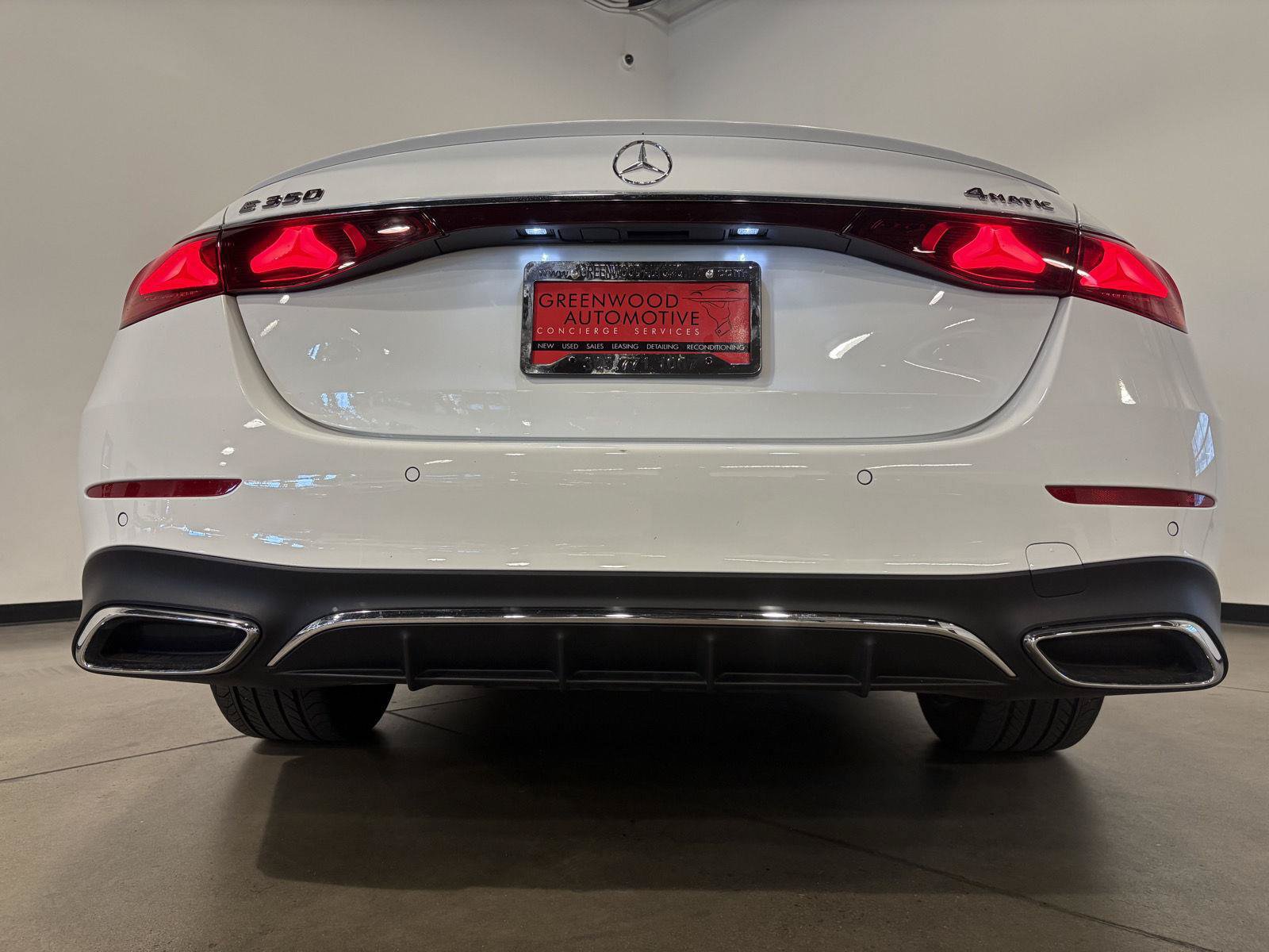 Used 2025 Mercedes-Benz E 350 4MATIC Sedan image 9