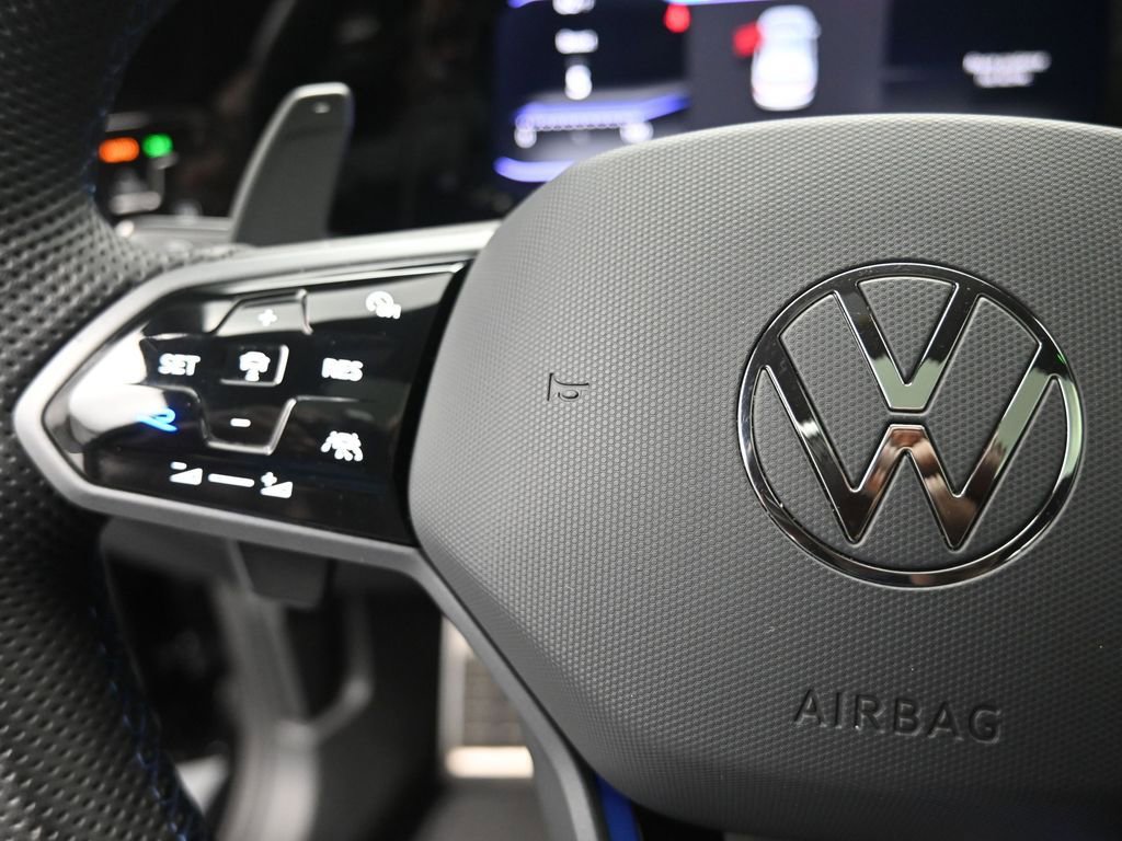 Used 2024 Volkswagen Golf R image 15