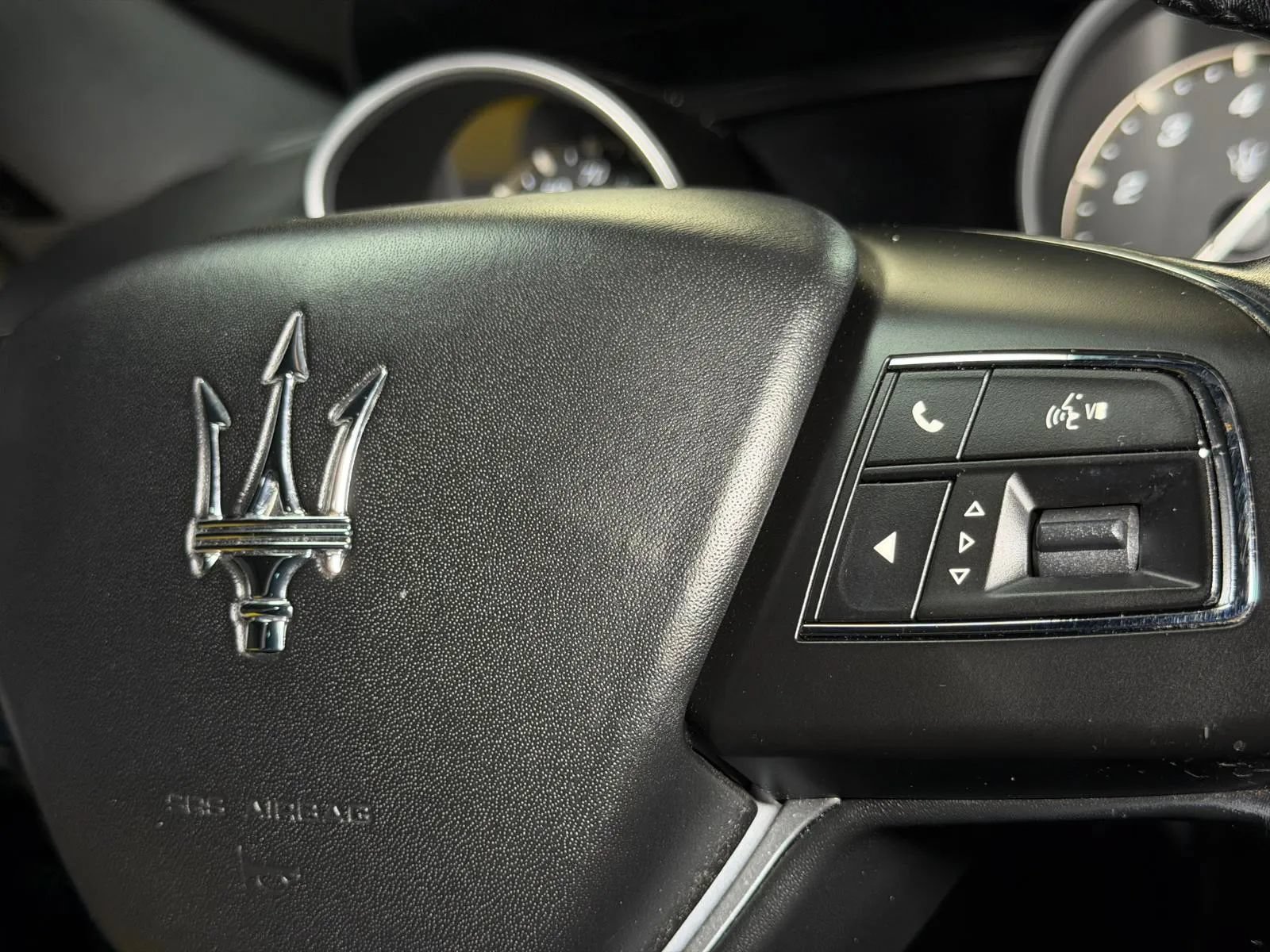 Used 2018 Maserati Levante AWD/4WD image 31