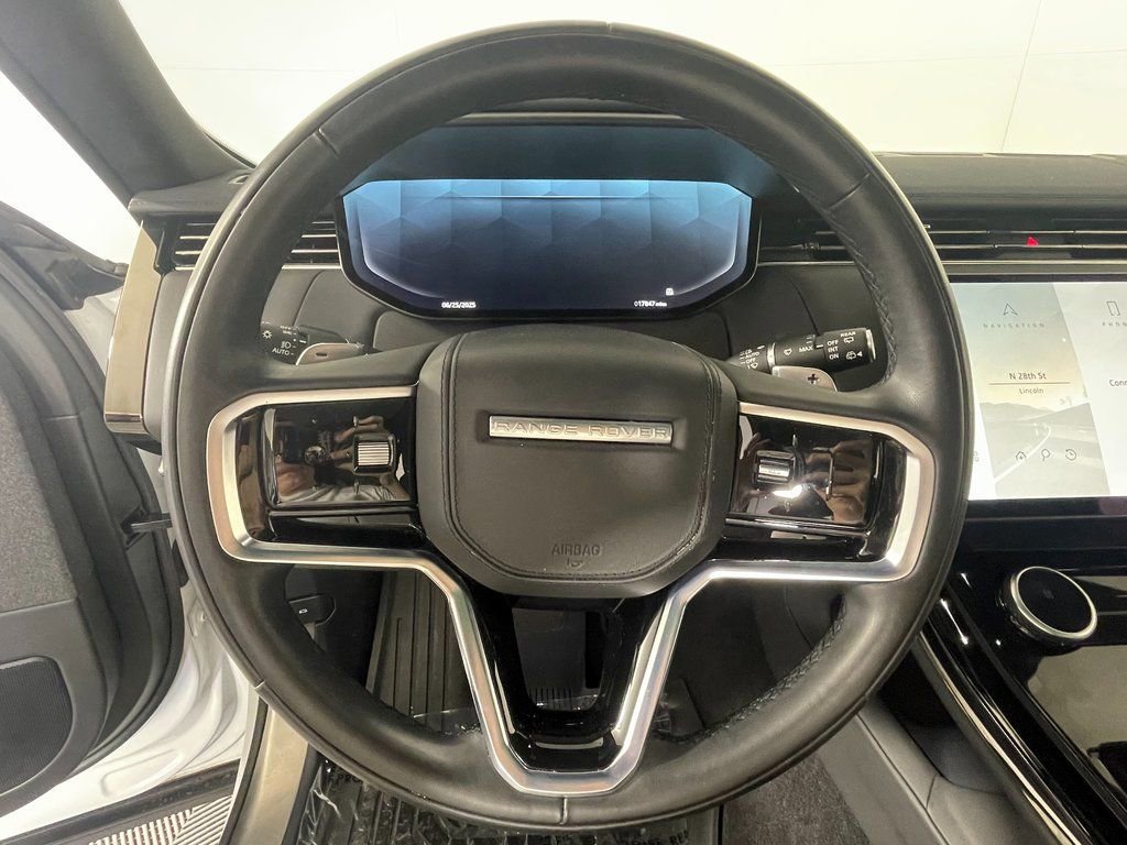 Used 2023 Land Rover Range Rover Sport SE image 17