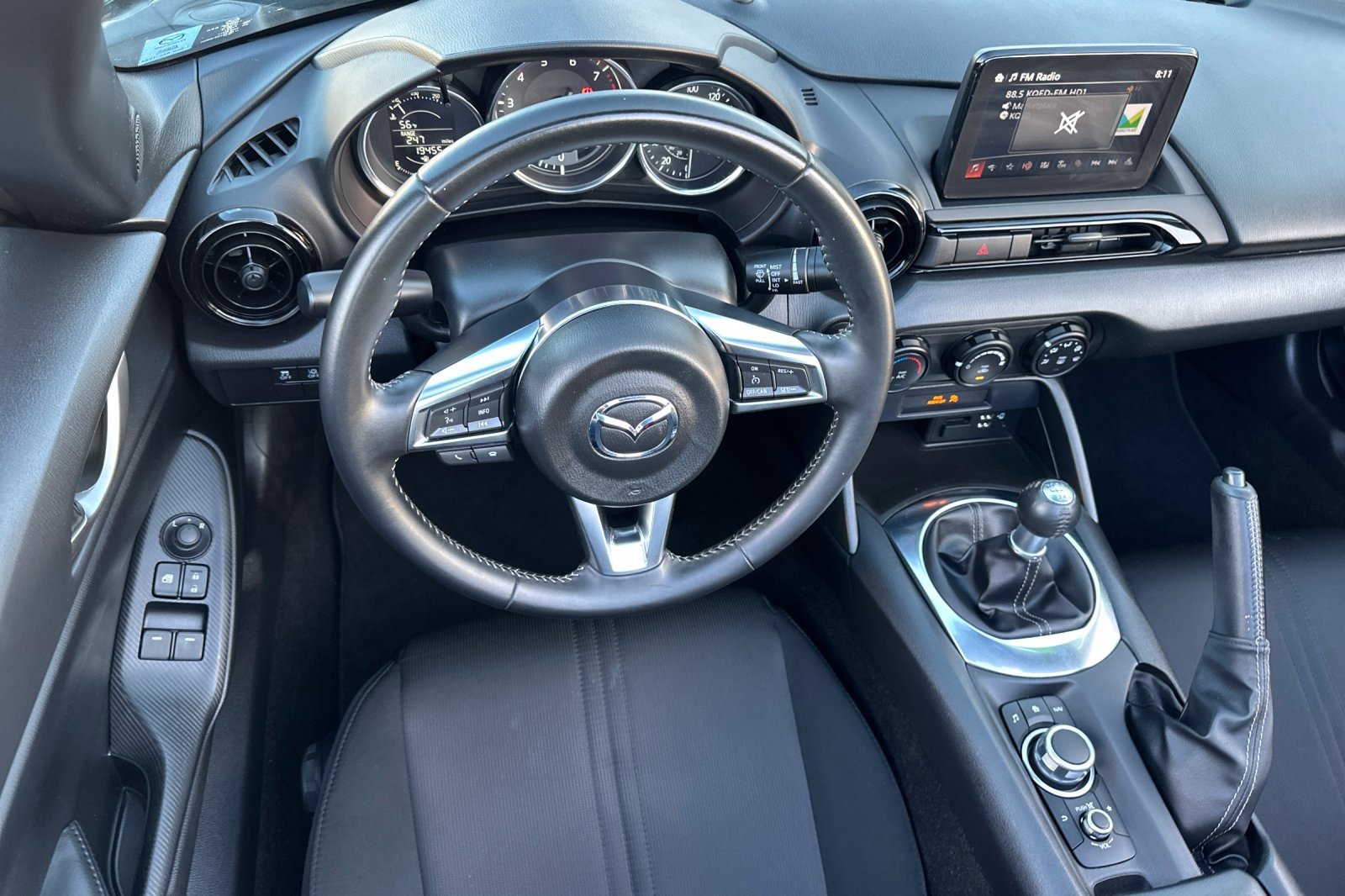 Used 2022 MAZDA MX-5 Miata Sport image 16