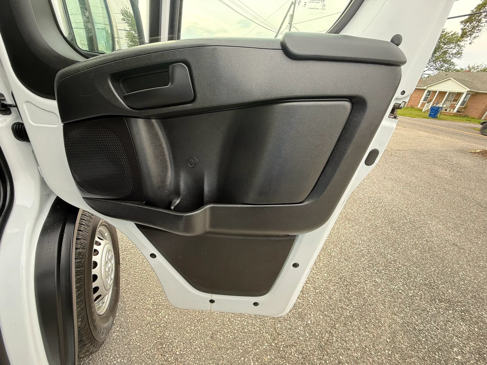 Used 2025 RAM ProMaster 2500 w/ Convenience Group FWD image 52