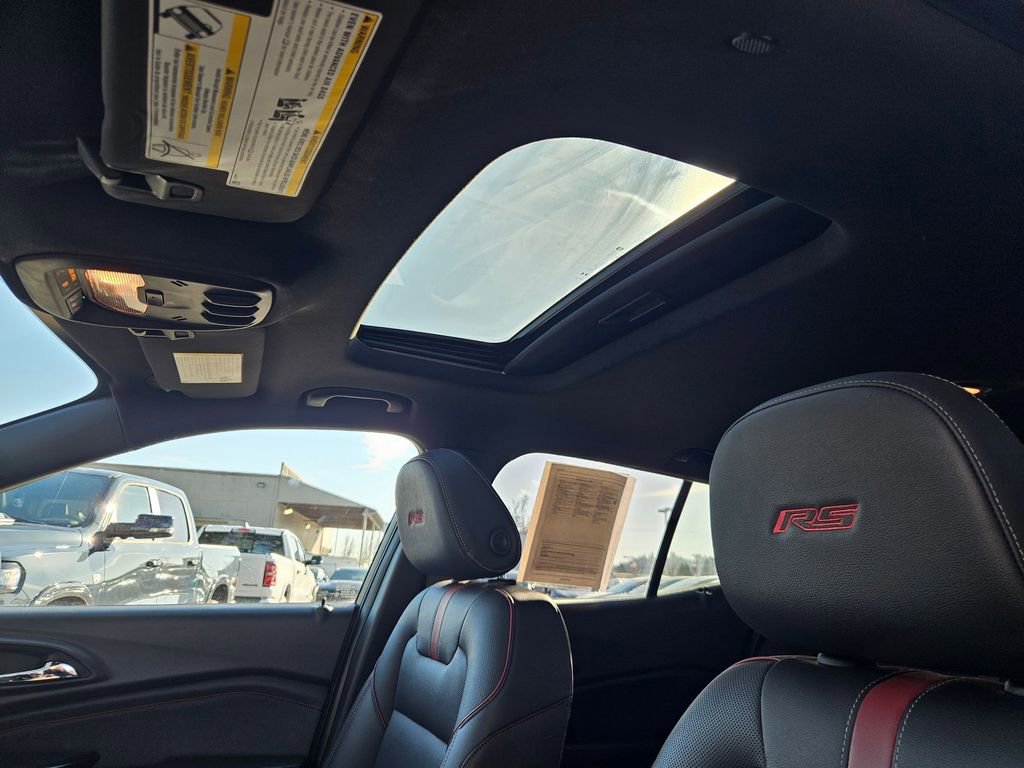 Used 2024 Chevrolet Trax RS w/ Sunroof Package image 31