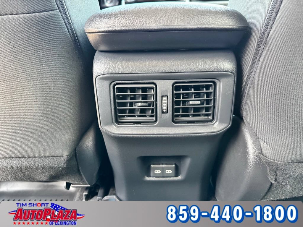 Used 2025 Toyota RAV4 XLE AWD/4WD image 38