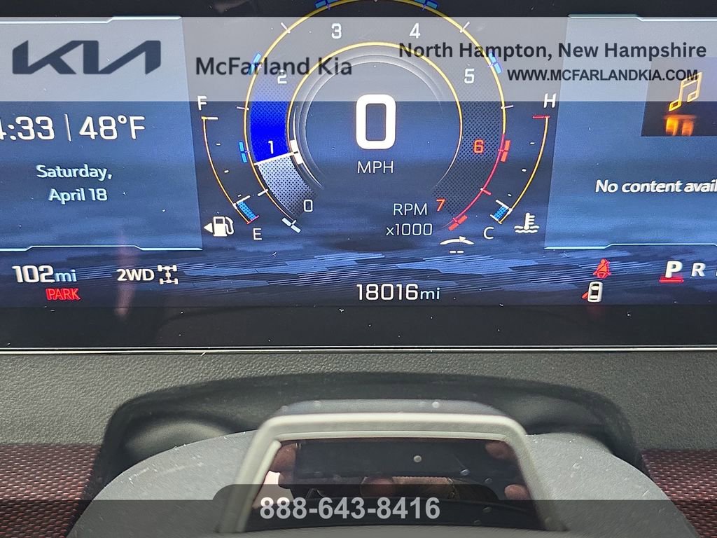 Used 2025 Chevrolet Traverse RS image 17