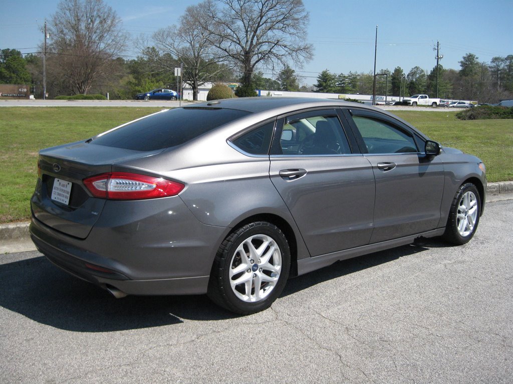 Used 2013 Ford Fusion SE FWD image 7