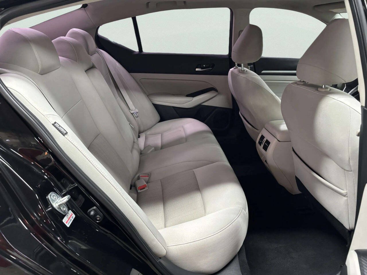 Used 2019 Nissan Altima 2.5 SV FWD image 18