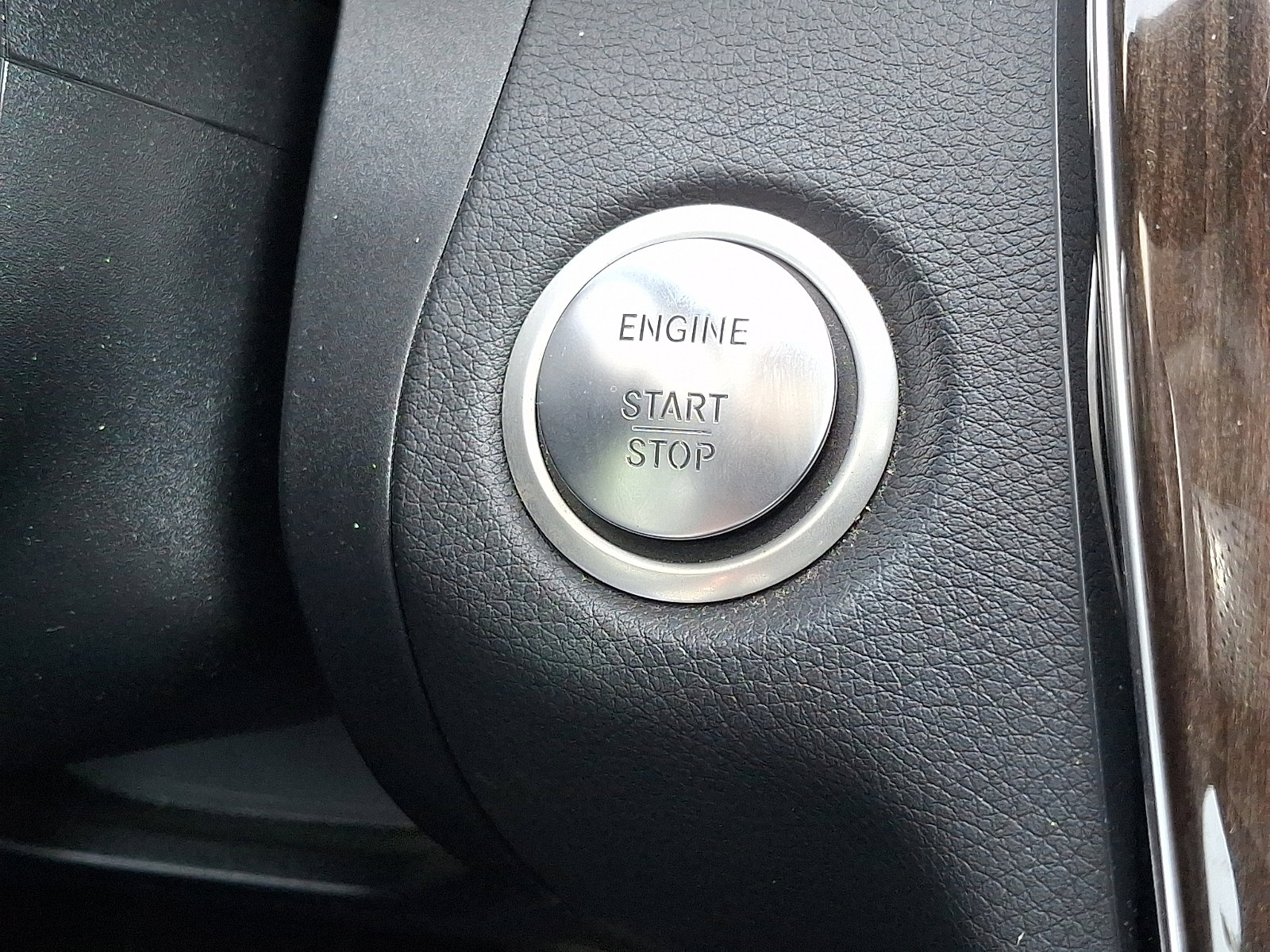 Certified 2017 Mercedes-Benz C 300 4MATIC Sedan image 25