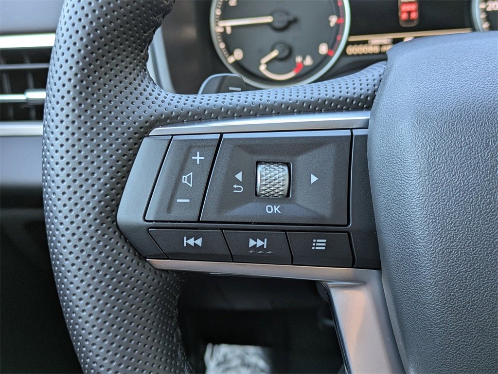 New 2025 Mitsubishi Outlander SE image 26