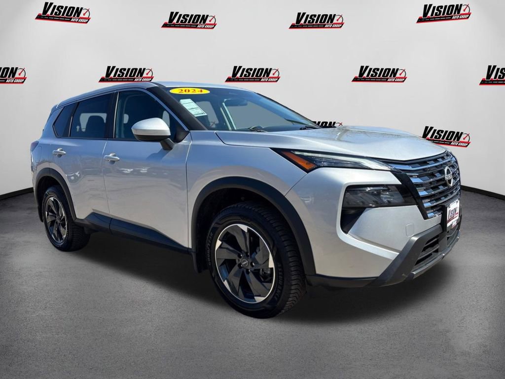Certified 2024 Nissan Rogue SV AWD/4WD image 3