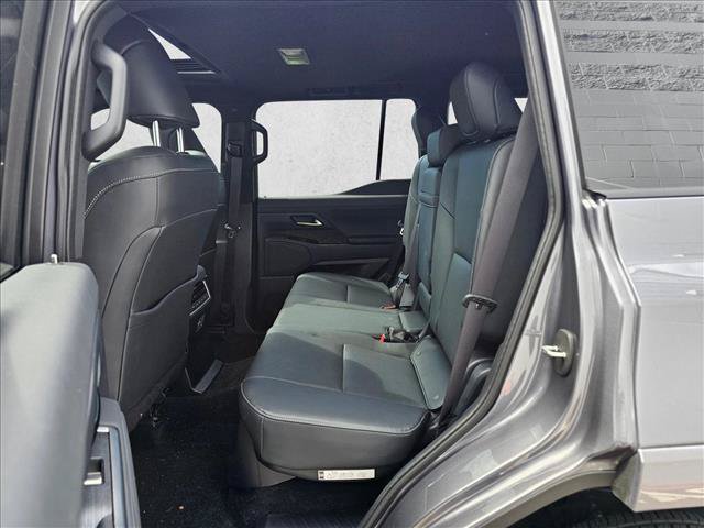 Used 2025 Lexus GX 550 w/ Cold Area Package AWD/4WD image 15