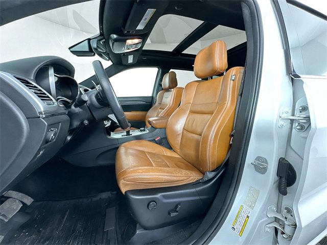 Used 2015 Jeep Grand Cherokee SRT w/ Trailer Tow Group IV image 4