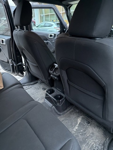 Used 2018 Jeep Wrangler Unlimited Sport S image 24